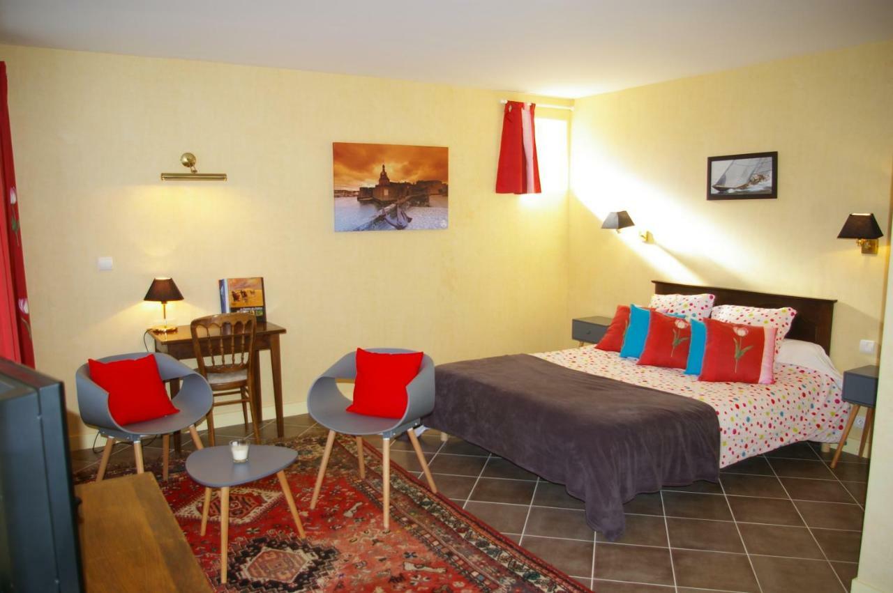 Trégunc Domaine Les Grandes Roches Bed & Breakfast エクステリア 写真
