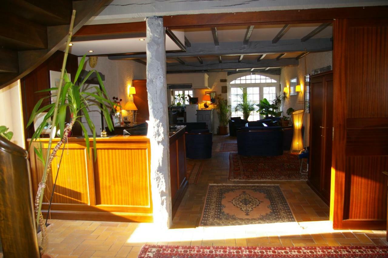 Trégunc Domaine Les Grandes Roches Bed & Breakfast エクステリア 写真