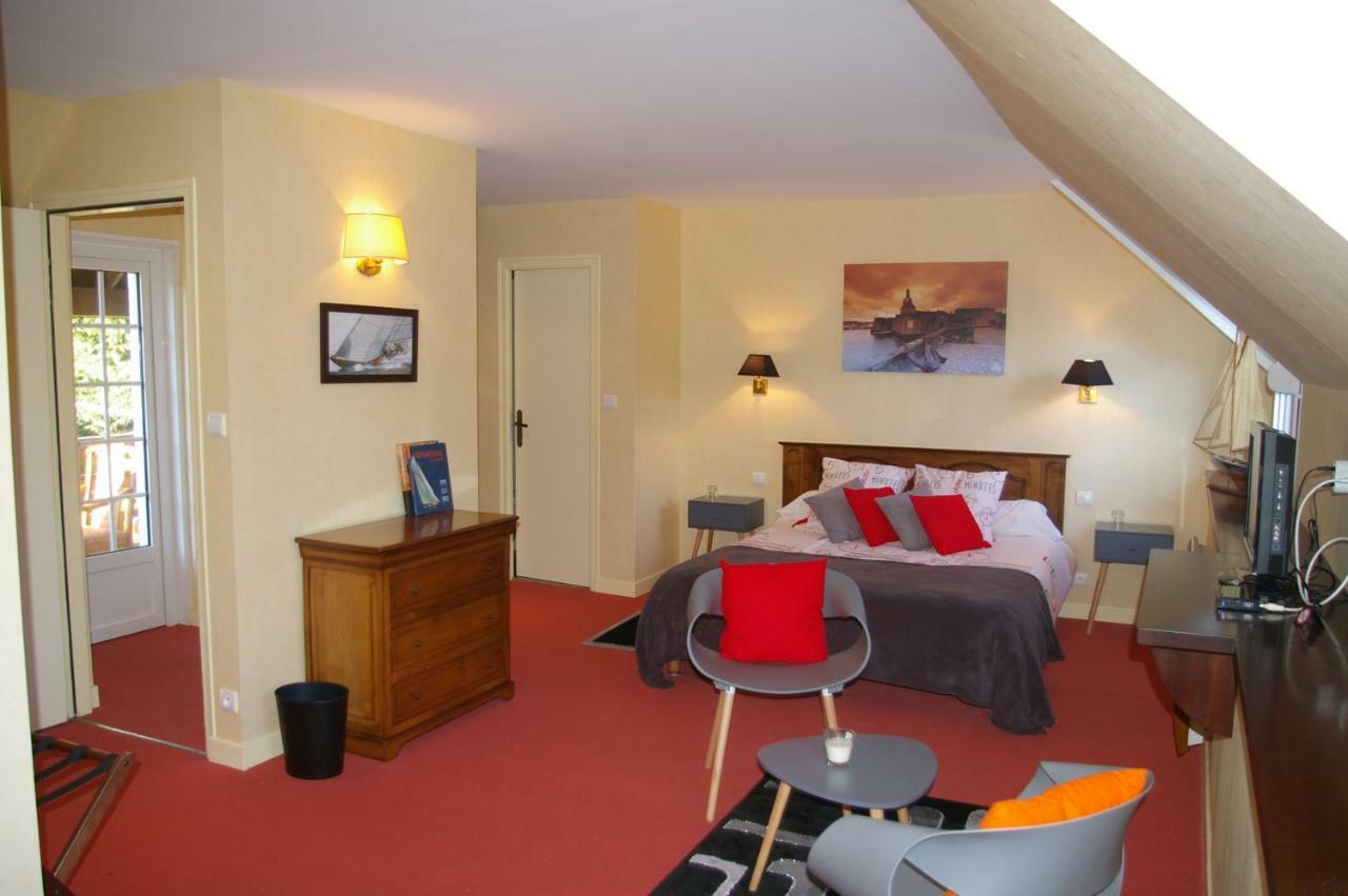 Trégunc Domaine Les Grandes Roches Bed & Breakfast エクステリア 写真