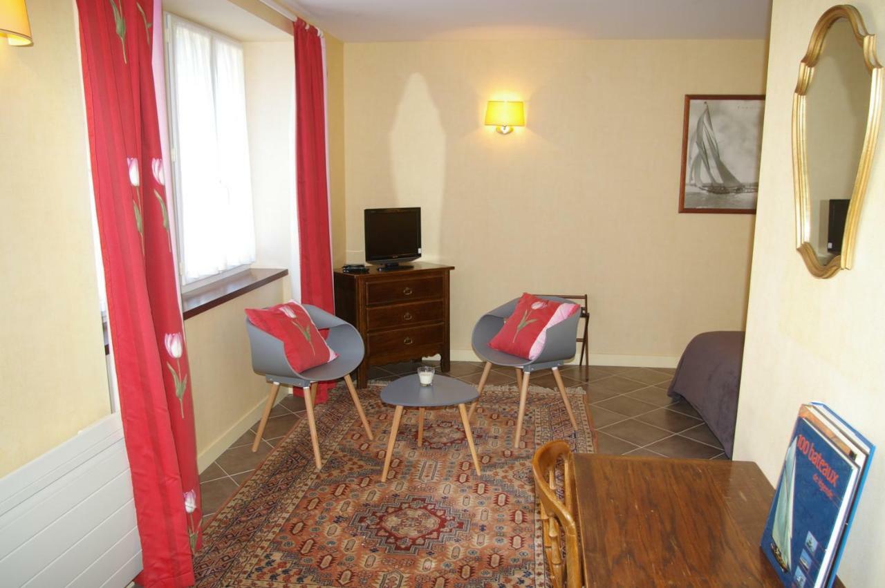 Trégunc Domaine Les Grandes Roches Bed & Breakfast エクステリア 写真