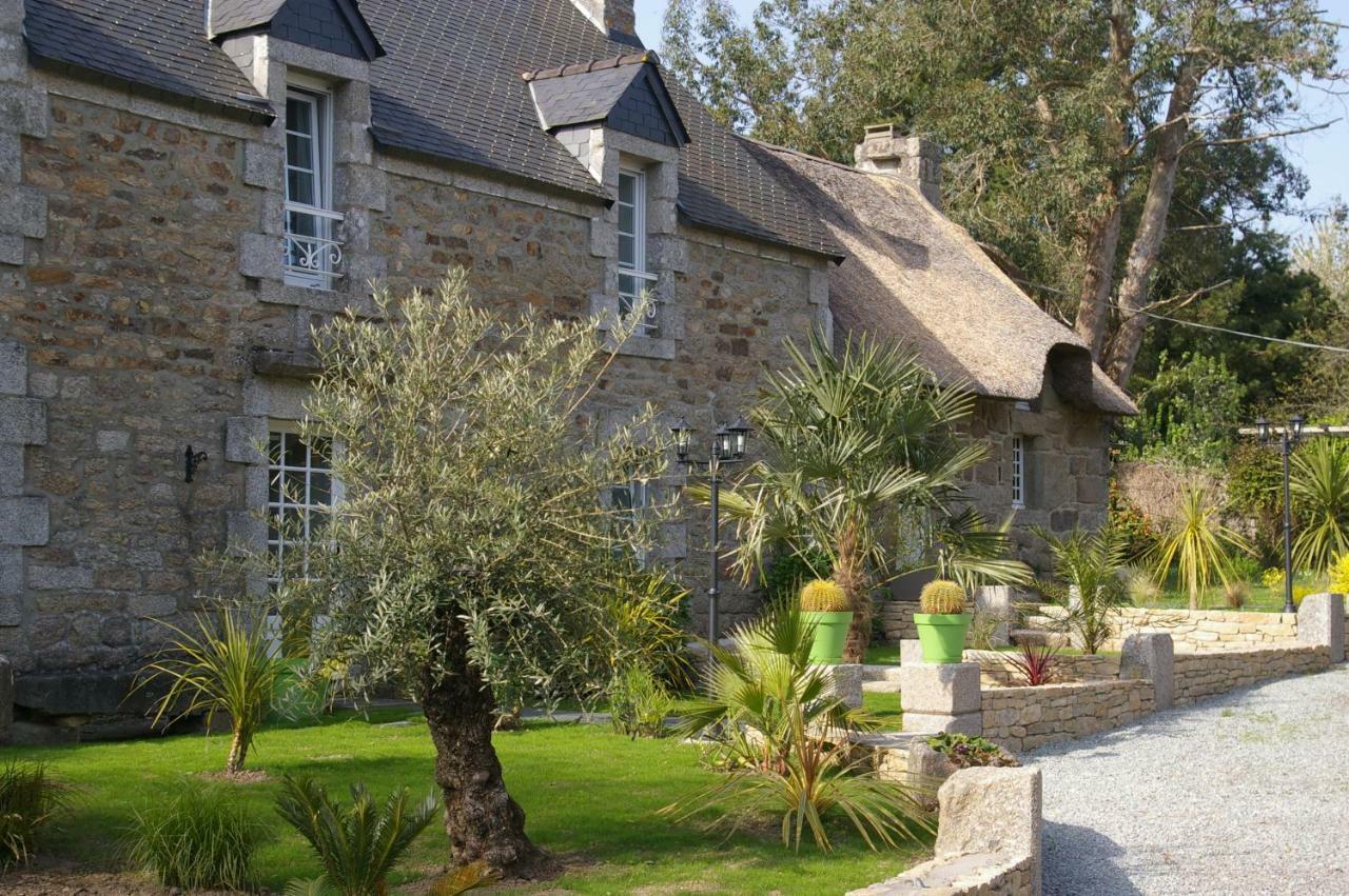 Trégunc Domaine Les Grandes Roches Bed & Breakfast エクステリア 写真